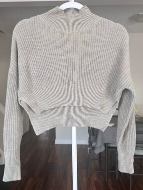 Cropped Mock Neck Knit Sweater - Light Gray